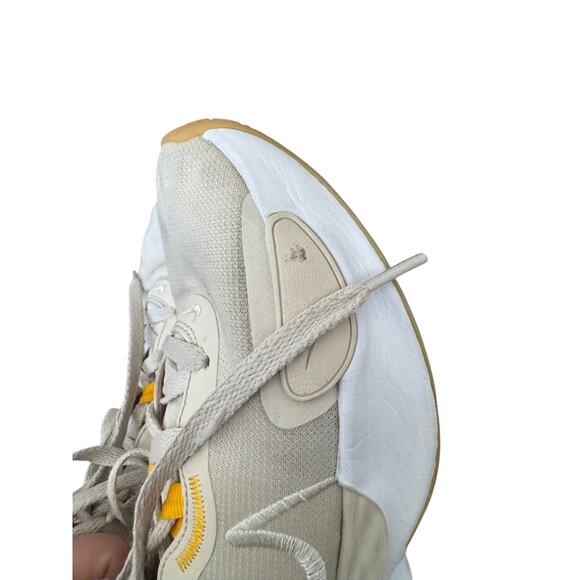 Nike Renew Elevate 3 \'Phantom University Gold\' sneakers main image 7
